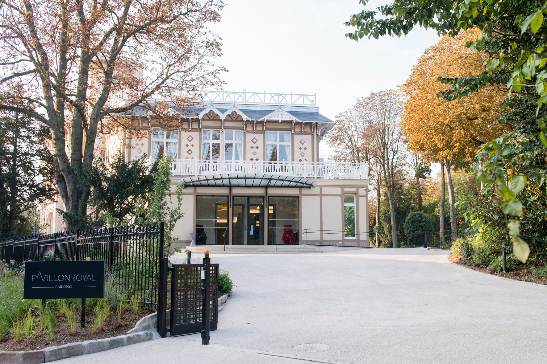 Location du Pavillon Royal, Bois de Boulogne ~ Grand Hotel Bois De Boulogne Location du Pavillon Royal, Bois de Boulogne ~ Grand Hotel Bois De Boulogne