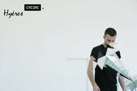 Kris Van Assche s’expose avec « Picaflor » aux Galeries Lafayette