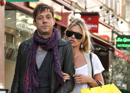 Le couple Jamie Hince et Kate Moss réunit en chansons