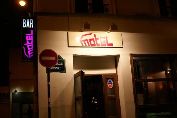 Le_Motel Le_Motel