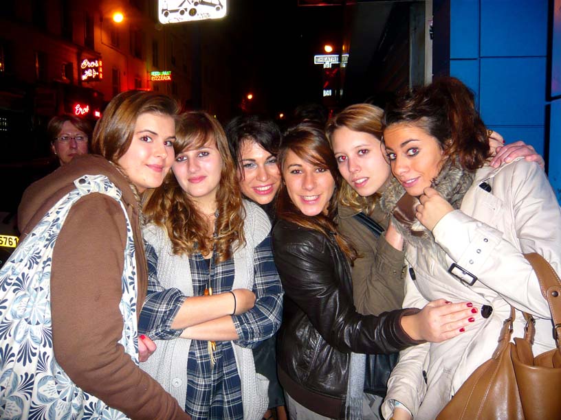 Photos de la soirée étudiante au bus Palladium