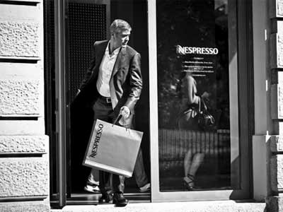 2 versions du nouveau film de Nespresso 2 versions du nouveau film de Nespresso