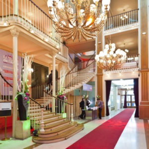 Privatisation/Location, Tapis Rouge, Paris 10e
