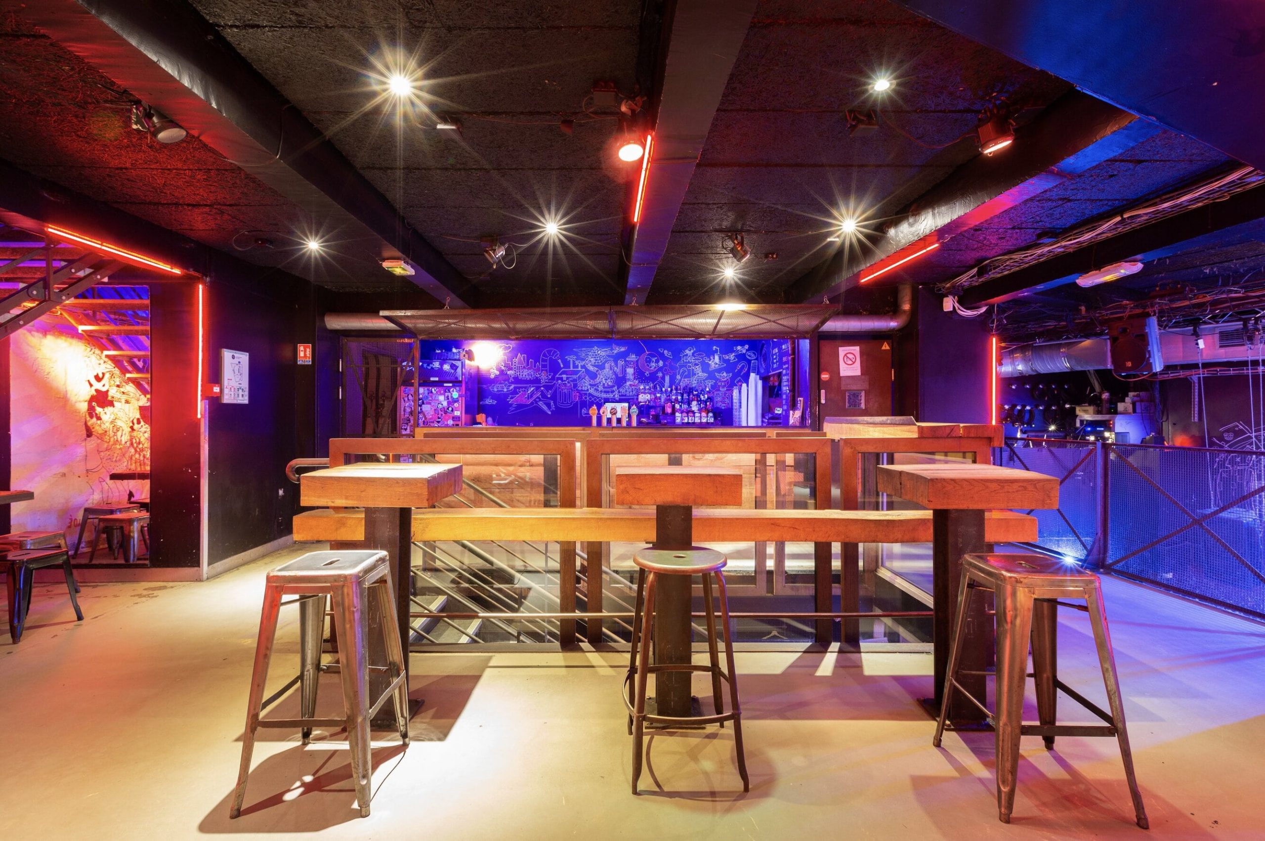 Privatisation/Location, Le Supersonic, Paris 12e