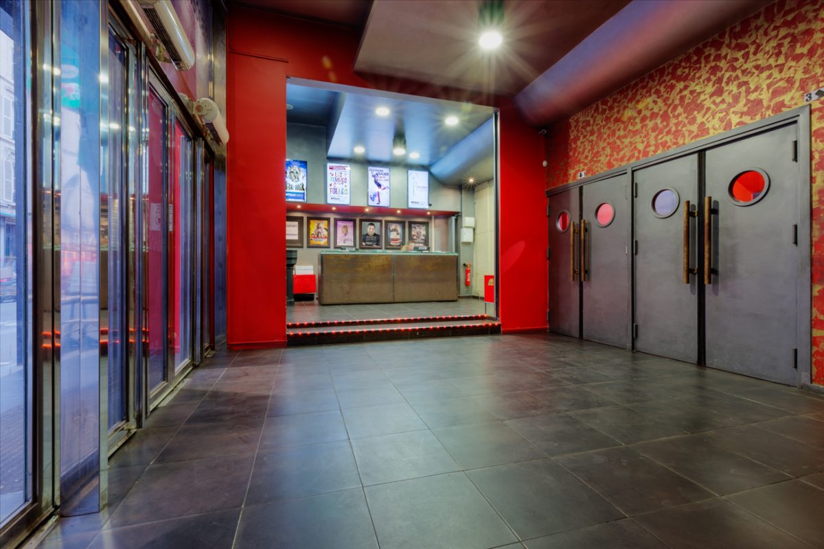 Privatisation/Location, Apollo Théâtre, Paris 11e