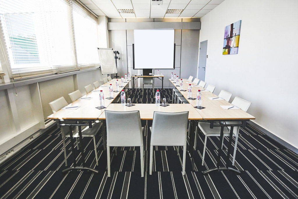 Formation réunion en U