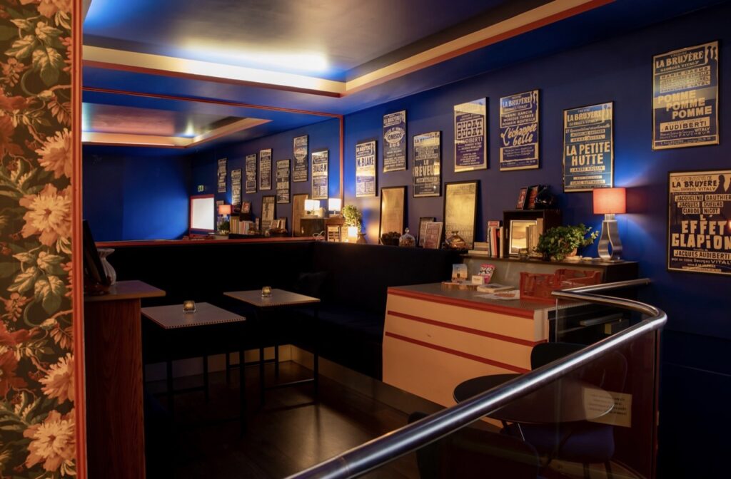 Bar