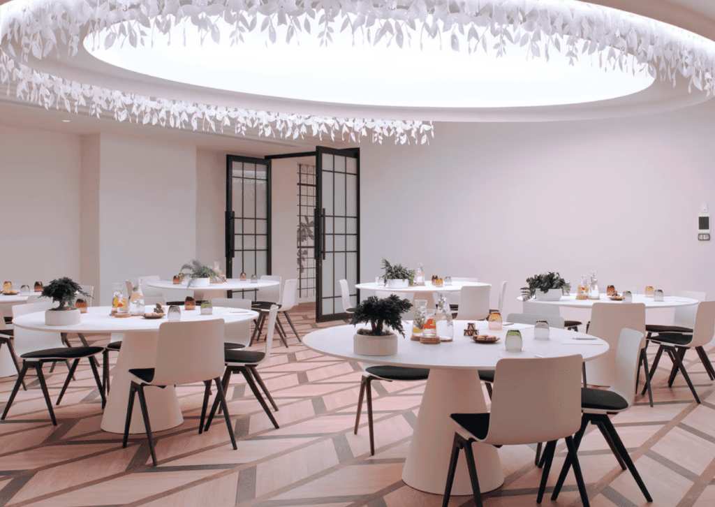 renaissance Paris Nobel Tour Eiffel Hôtel