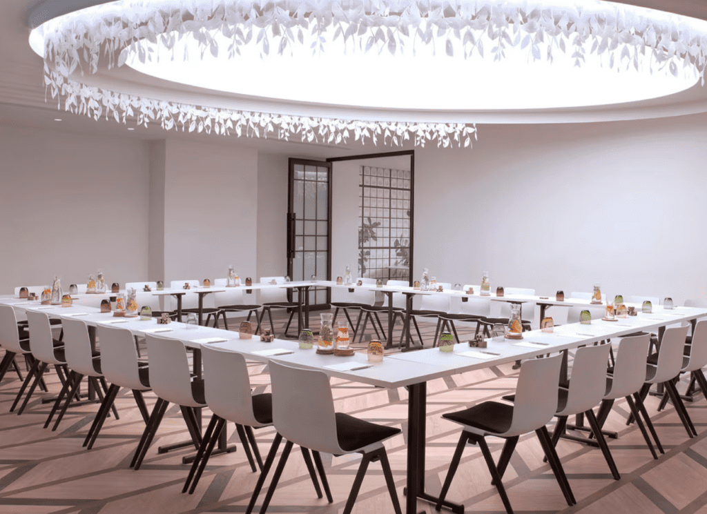 renaissance Paris Nobel Tour Eiffel Hôtel