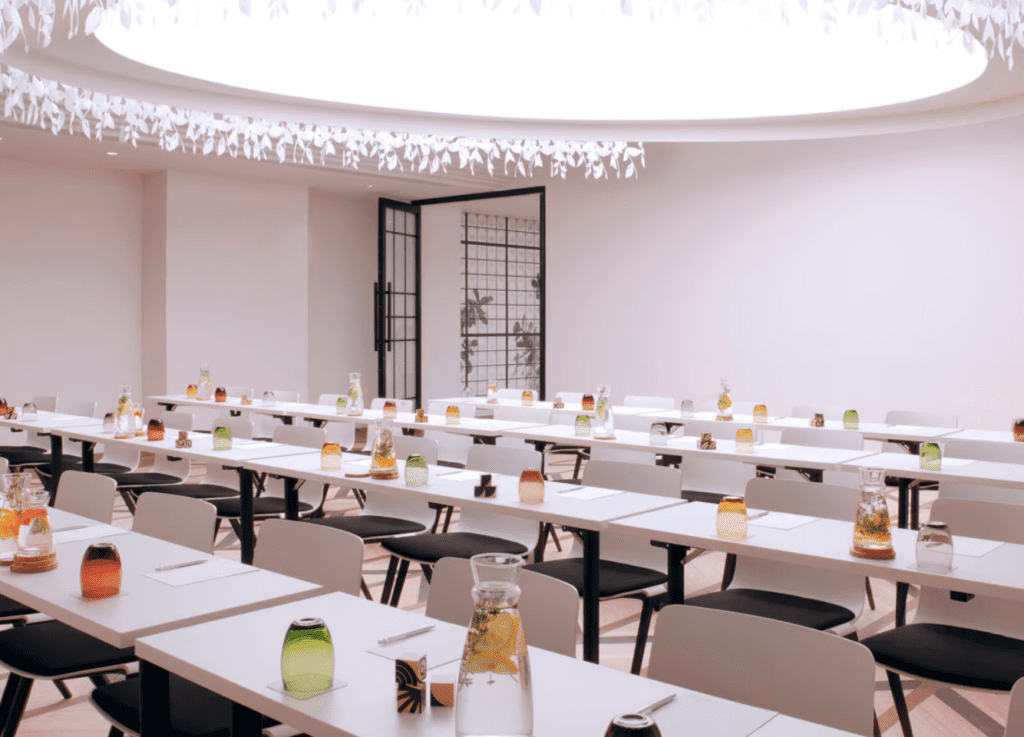 renaissance Paris Nobel Tour Eiffel Hôtel