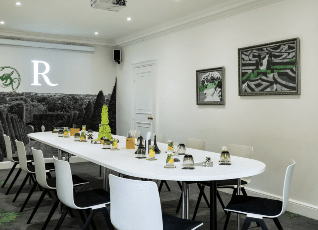 renaissance Paris Nobel Tour Eiffel Hôtel